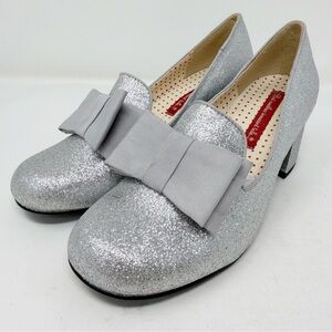 But Another Innocent Tale Silver Glitter Bow Shoes Size 8 Block Heel Pumps NEW